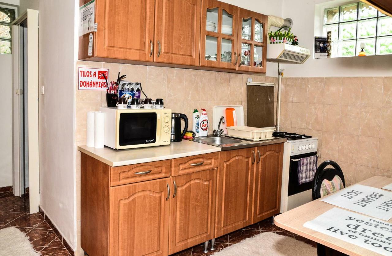 Klara Apartman Szentes Buitenkant foto